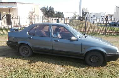 Седан Renault 19 1990 в Шишаки