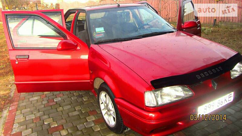 Renault 19 1995 року