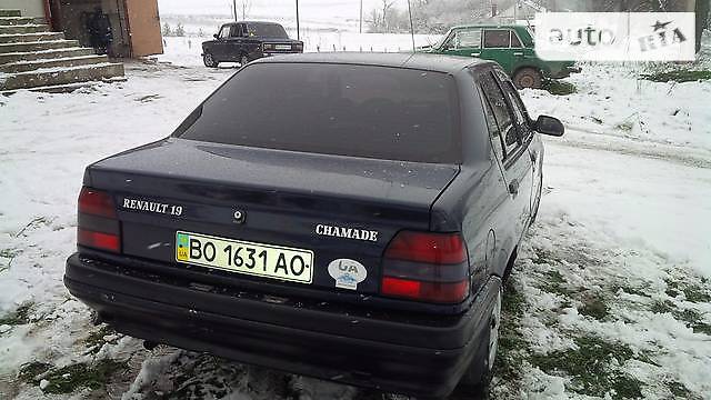 Седан Renault 19 1991 в Тернополе