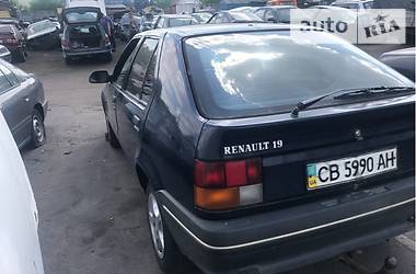 Хэтчбек Renault 19 1989 в Житомире