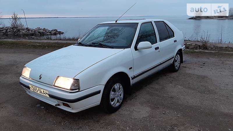 Хетчбек Renault 19 1990 в Нікополі