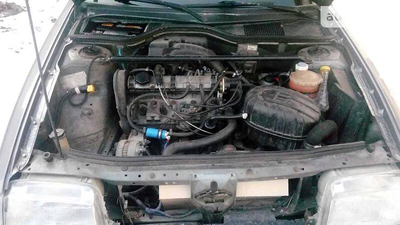 Хетчбек Renault 19 1989 в Рівному фото 13 Хетчбек Renault 19 1989 в Рівному