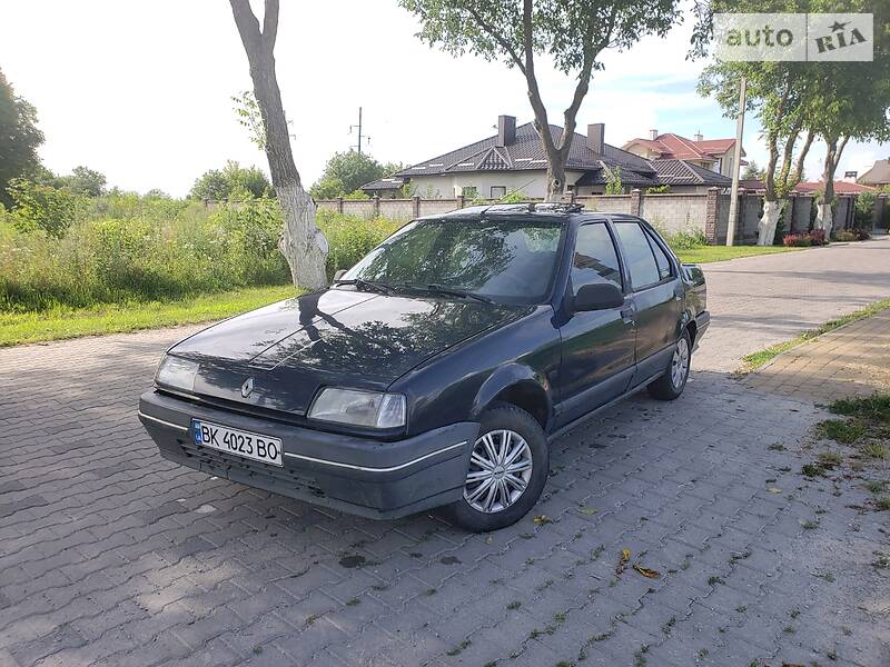 Седан Renault 19 1990 в Ровно