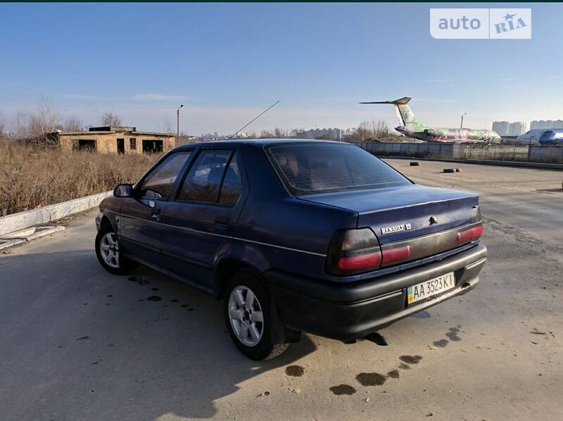 Седан Renault 19 1995 в Киеве