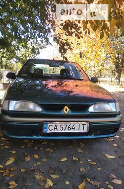 Хетчбек Renault 19 1998 в Монастирищеві