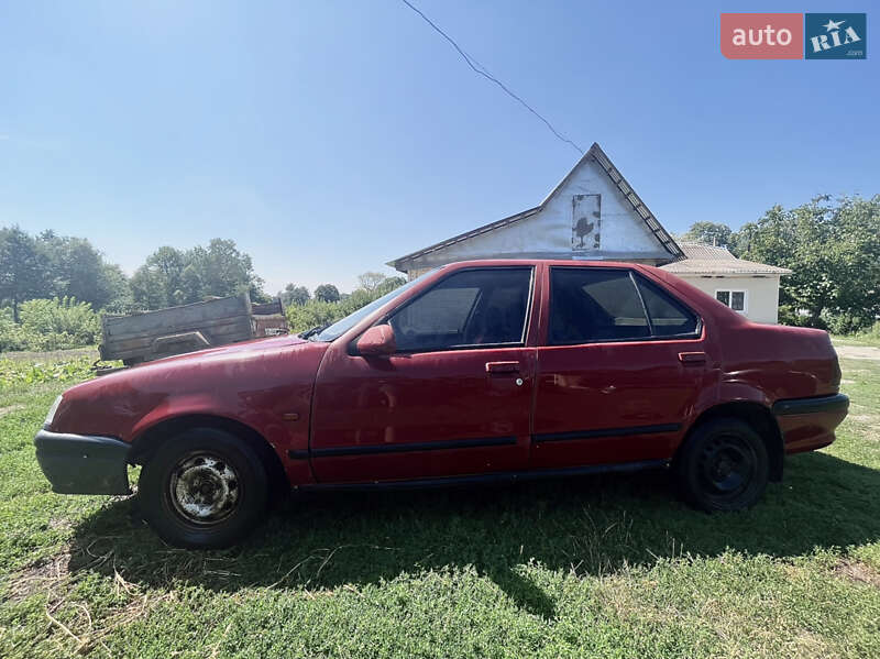 Седан Renault 19 1993 в Теофіполі