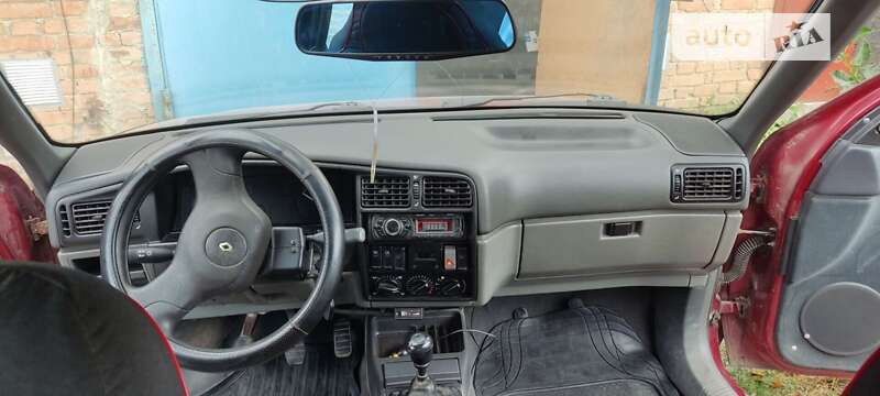 Хетчбек Renault 19 1997 в Кропивницькому