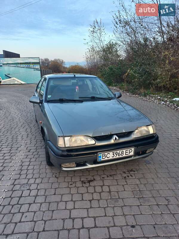 Седан Renault 19 1992 в Львове