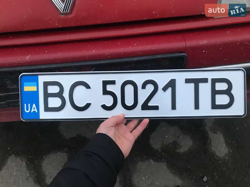 Хетчбек Renault 19 1989 в Львові