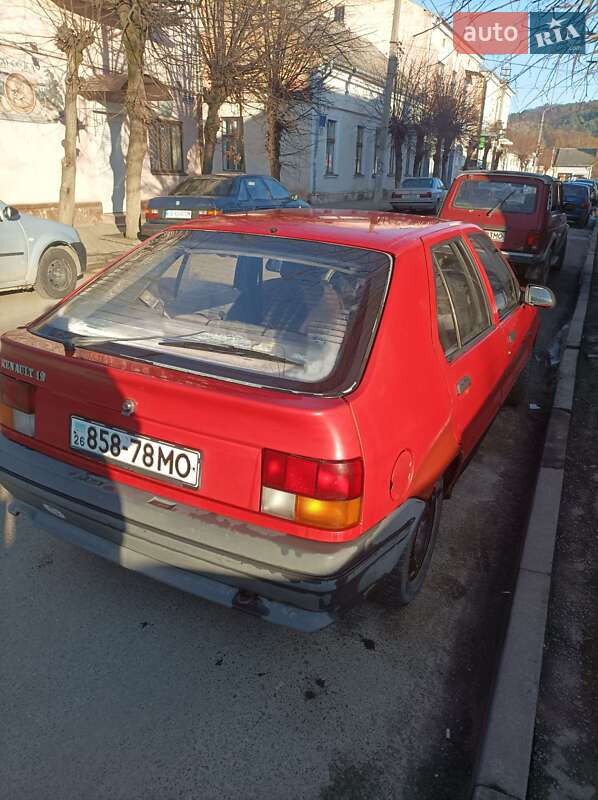 Хэтчбек Renault 19 1990 в Черновцах фото 2 Хэтчбек Renault 19 1990 в Черновцах