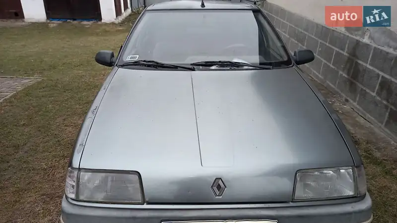 Renault 19