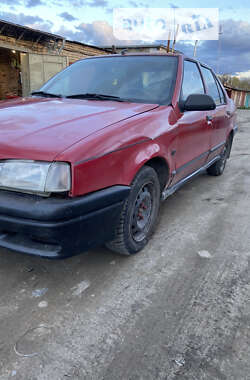 Седан Renault 19 1993 в Новояворовске