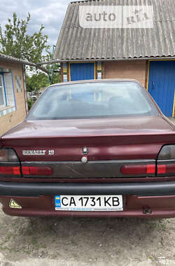 Седан Renault 19 1993 в Киеве