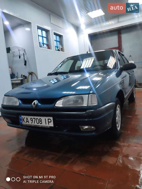 Хэтчбек Renault 19 1993 в Харькове