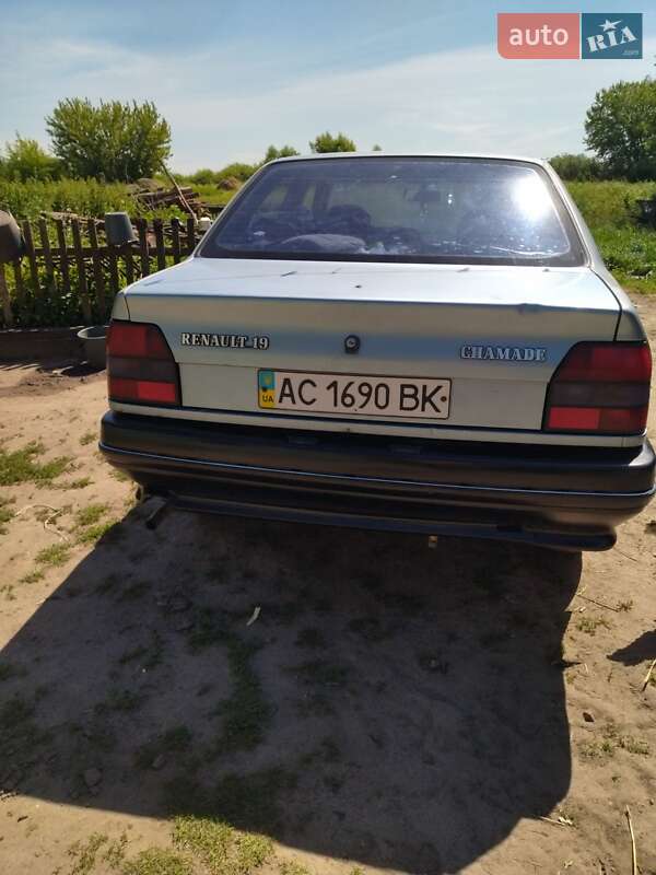 Седан Renault 19 1989 в Луцьку фото 3 Седан Renault 19 1989 в Луцьку