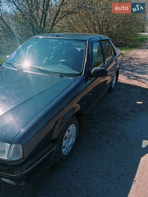 Седан Renault 19 1992 в Бобровиці