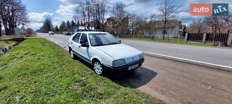 Хэтчбек Renault 19 1992 в Драгомирчанах