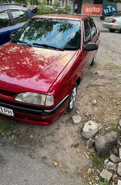 Седан Renault 19 1999 в 