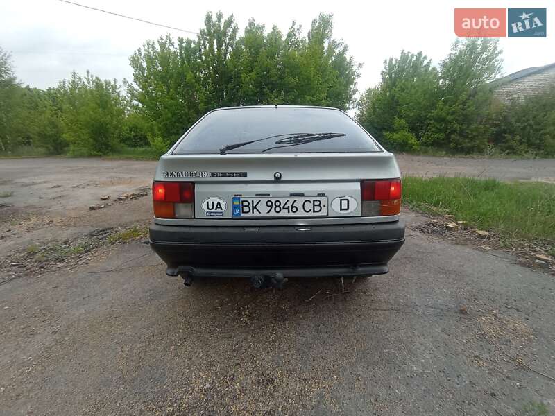 Хетчбек Renault 19 1990 в Радивиліві