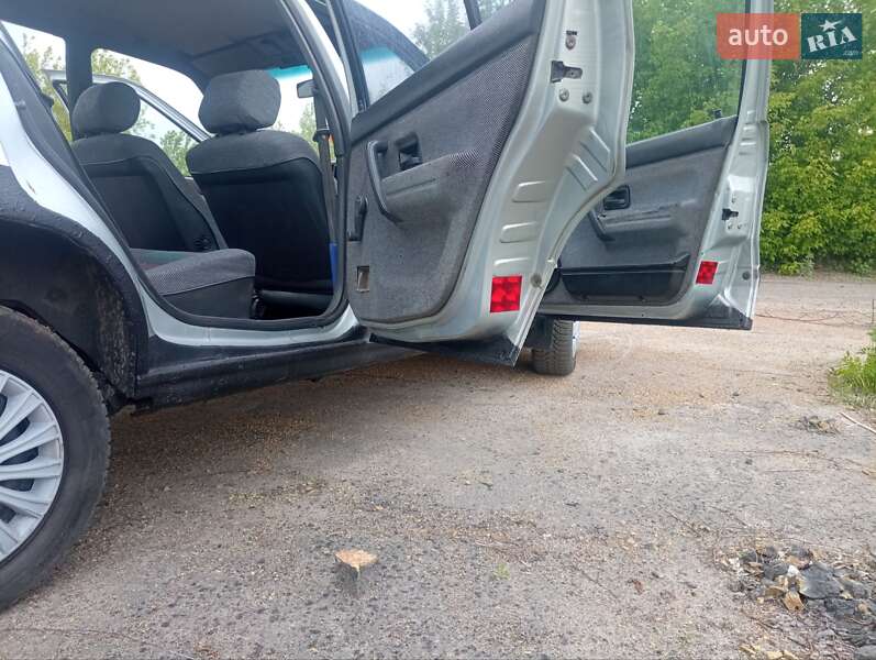 Хетчбек Renault 19 1990 в Радивиліві