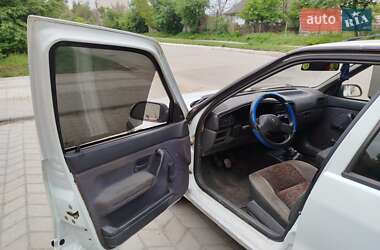 Седан Renault 19 1992 в 