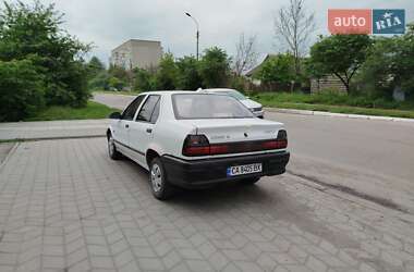 Седан Renault 19 1992 в 