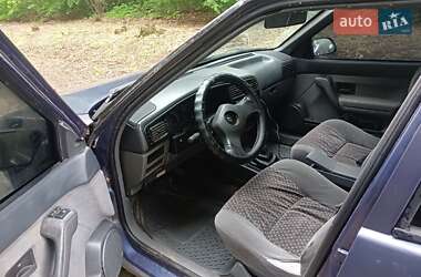 Седан Renault 19 1992 в 