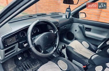Хэтчбек Renault 19 1995 в 