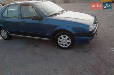 Хэтчбек Renault 19 1995 в 