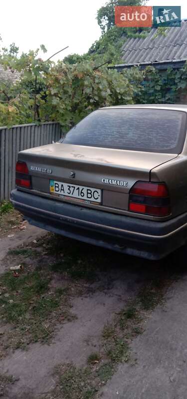 Седан Renault 19 1990 в Светловодске