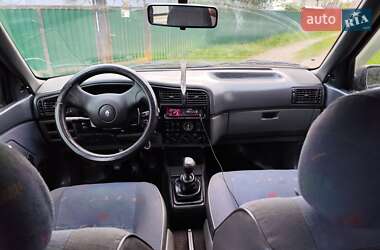 Седан Renault 19 1996 в 