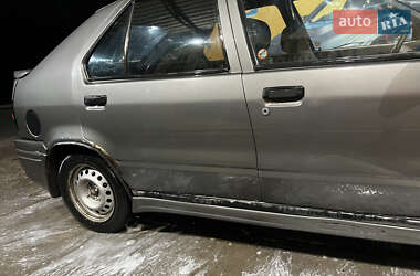 Хэтчбек Renault 19 1990 в 