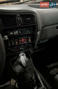 Хэтчбек Renault 19 1990 в 