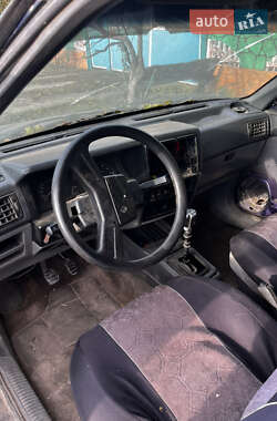 Седан Renault 19 1989 в  фото 6 Седан Renault 19 1989 в