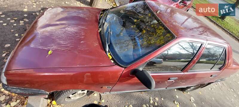 Хэтчбек Renault 19 1998 в Харькове