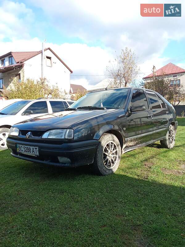 Хэтчбек Renault 19 1995 в Львове