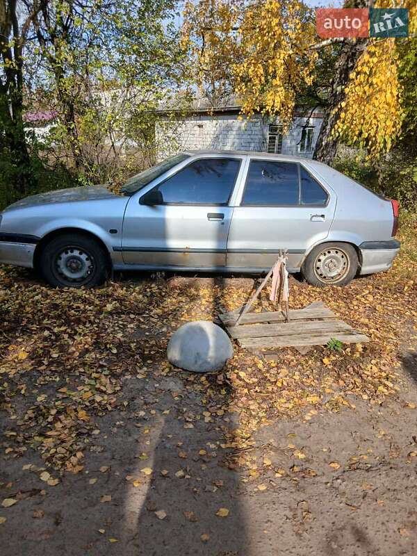 Хэтчбек Renault 19 1991 в Чернигове фото 3 Хэтчбек Renault 19 1991 в Чернигове