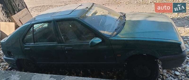 Хэтчбек Renault 19 1993 в Одессе фото Хэтчбек Renault 19 1993 в Одессе