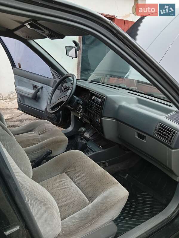 Хэтчбек Renault 19 1991 в Полтаве фото 8 Хэтчбек Renault 19 1991 в Полтаве