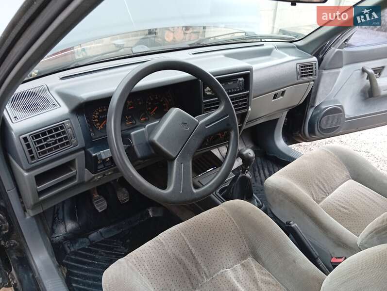 Хэтчбек Renault 19 1991 в Полтаве фото 12 Хэтчбек Renault 19 1991 в Полтаве