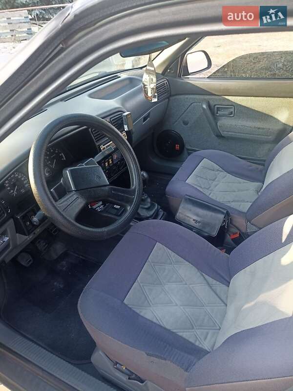 Седан Renault 19 1991 в Миколаєві фото 5 Седан Renault 19 1991 в Миколаєві