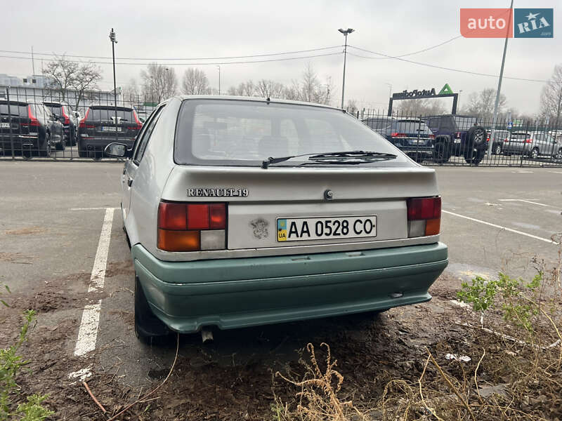 Хетчбек Renault 19 1991 в Києві