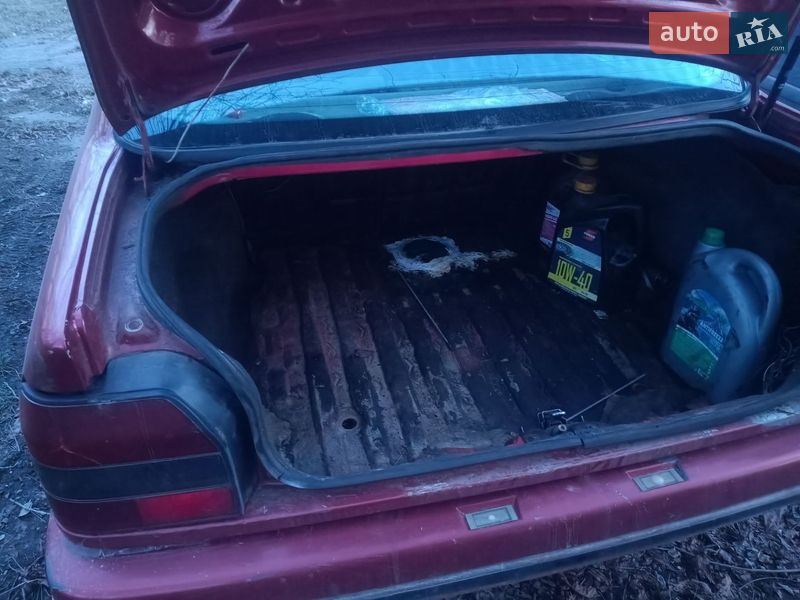 Седан Renault 19 1992 в Чернівцях