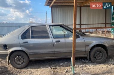 Хэтчбек Renault 19 1989 в Градижске фото 2 Хэтчбек Renault 19 1989 в Градижске