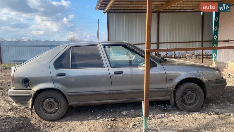 Хэтчбек Renault 19 1989 в Градижске фото 2 Хэтчбек Renault 19 1989 в Градижске