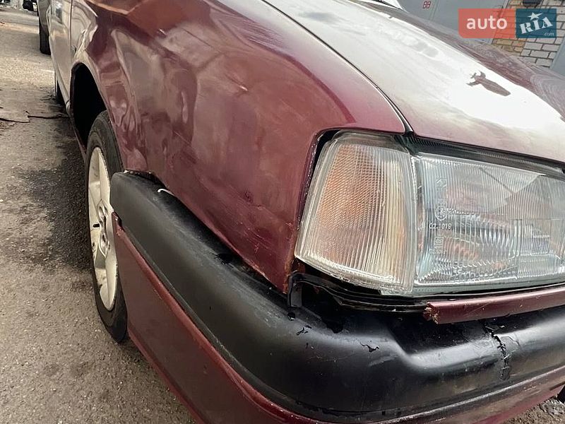 Хэтчбек Renault 19 1993 в Киеве