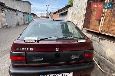 Хэтчбек Renault 19 1993 в Киеве