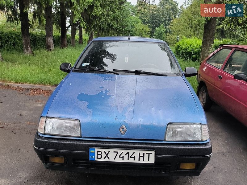 Хетчбек Renault 19 1992 в Красилові