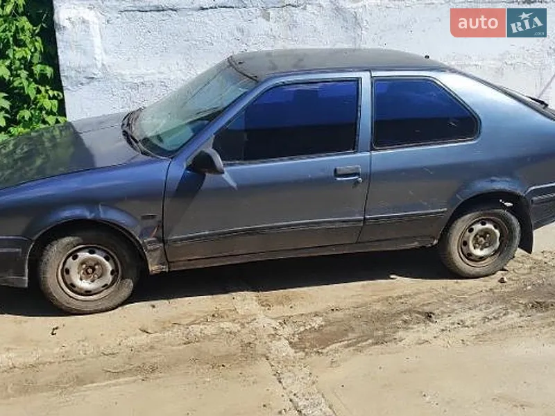 Renault 19