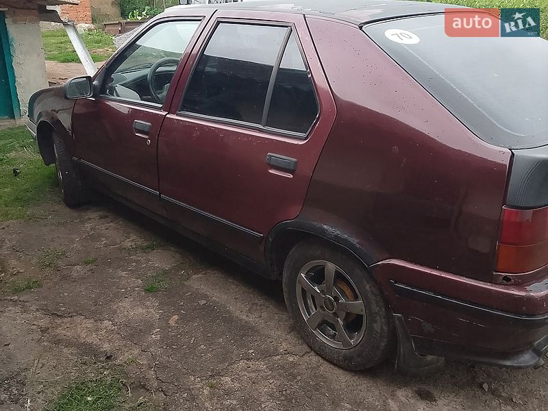 Седан Renault 19 1989 в Львові